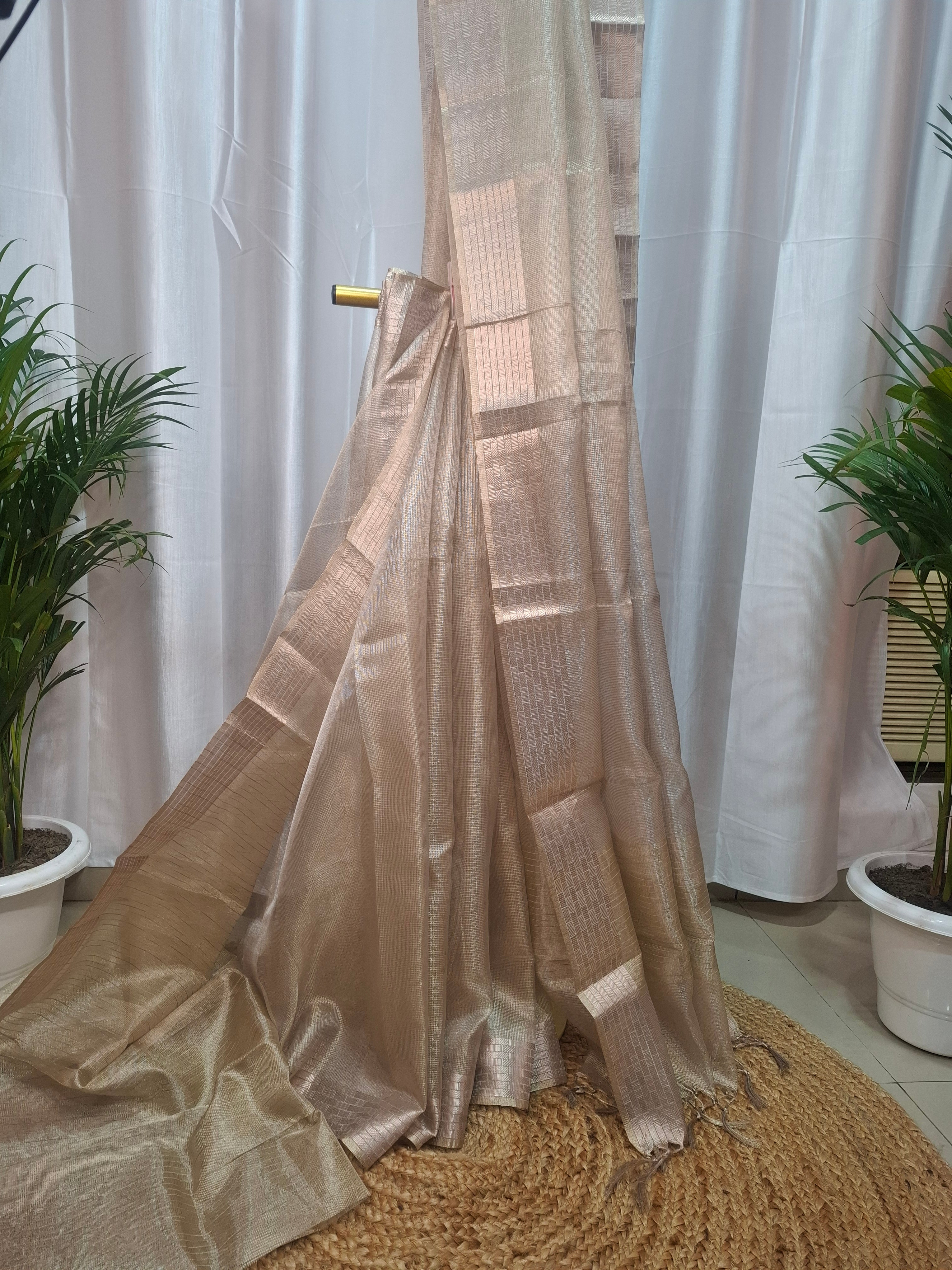 Ivory Gold Kora Tissue Silk Banarasi saree