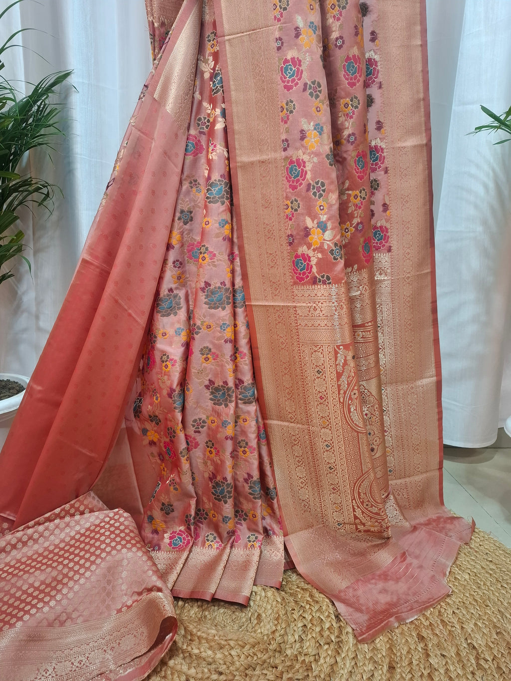 Pinkish-Mauve Russian Silk Banarasi saree